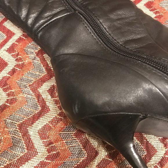 Black ALDO Sz 37 High Heel Pointed Toe Boots - Picture 4 of 5